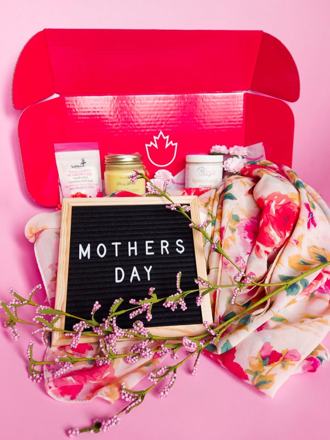 Canada in a Box - Spring 2022 Gift Box Line (1 of 9)